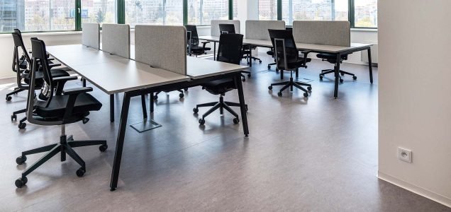 Used Office Desks in Phoenix